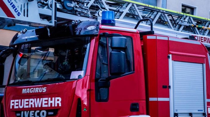 مصرع مسن مقعد بعد نشوب حريق بشقته في فرانكفورت