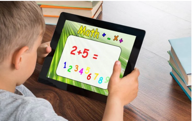 أفضل تطبيق مجاني لتعلم اللغات والرياضيات للأطفال