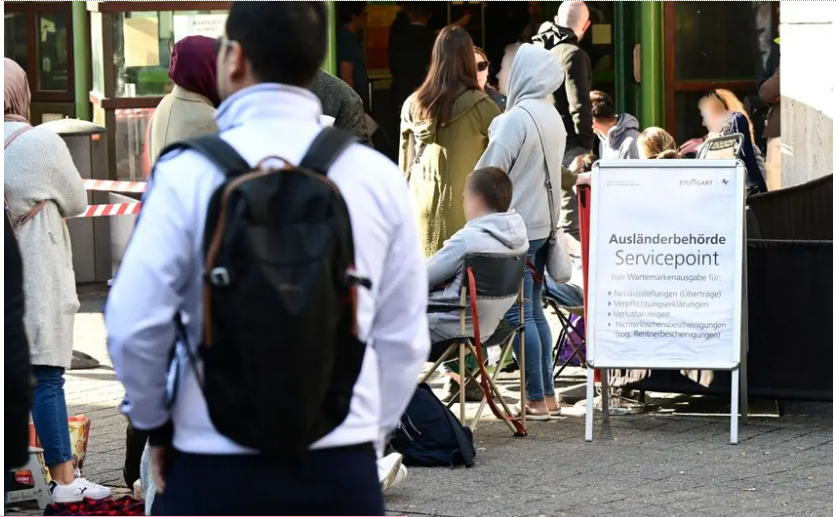 تعرف إلى حقوقك أثناء انتظار تصريح الإقامة في ألمانيا