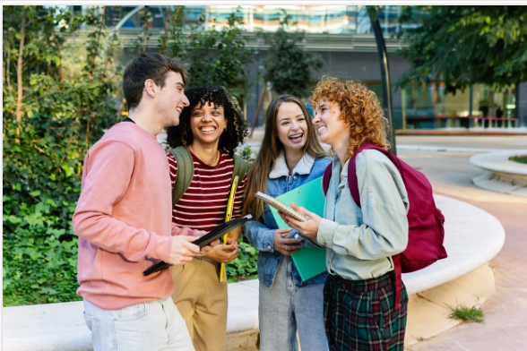 أفضل تطبيق لتعلّم الإنجليزية من خلال محادثات يومية مترجمة